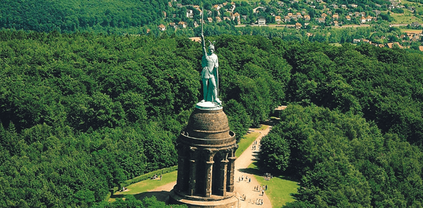 In welchen zwei Bundesländern liegt der Teutoburger Wald?